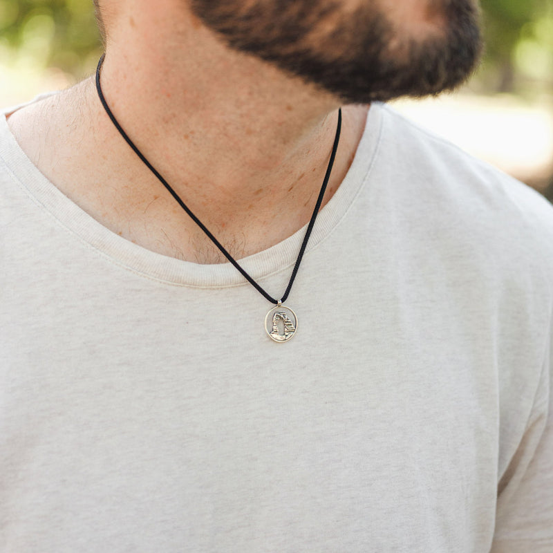 The Arch Necklace